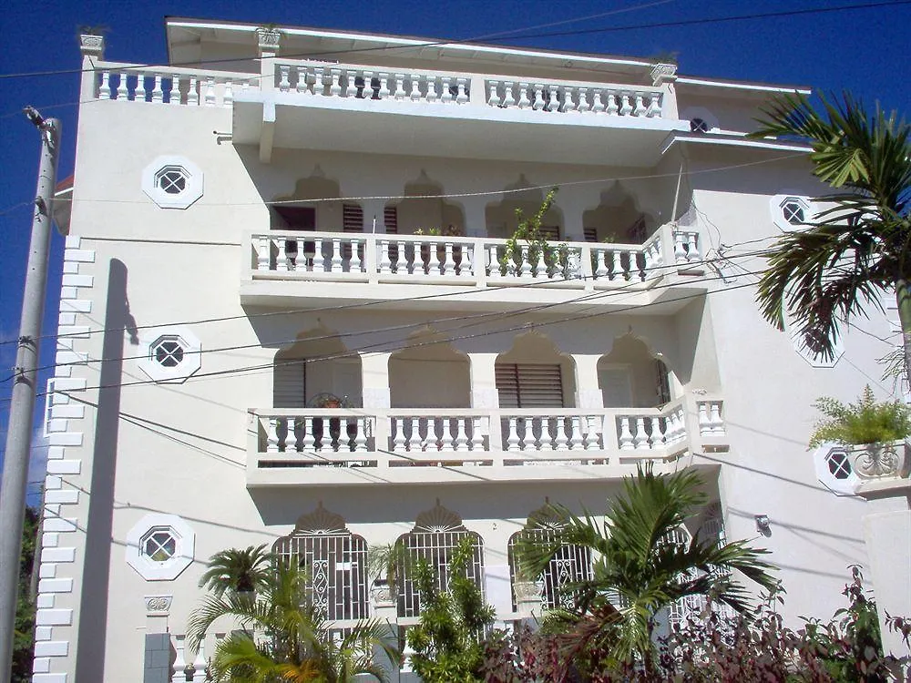 Bethel Court Guesthouse Montego Bay